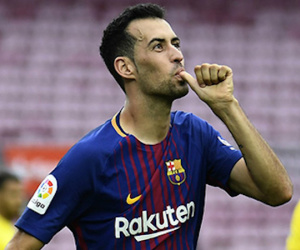 Busquets gia hạn với Barca tới 2023