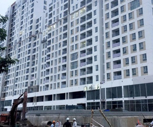 Cư dân Opal Riverside tố bị bảo vệ đánh gãy sống mũi