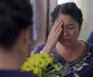 Gạo nếp gạo tẻ tập 63: Bị mẹ chồng 'gài bẫy', bà Mai bỏ nhà ra đi vì ngỡ mình bị bệnh nan y