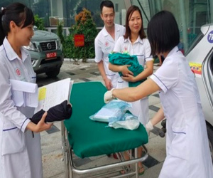 Hà Nội: Chạy đến viện không kịp, sản phụ trẻ tuổi bất ngờ 'đẻ rơi' con trai trên taxi