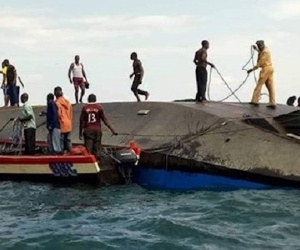 Quyền Chủ tịch nước gửi điện chia buồn về tai nạn lật phà tại Tanzania