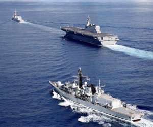 Tàu sân bay trực thăng Nhật, chiến hạm Anh đi qua Biển Đông