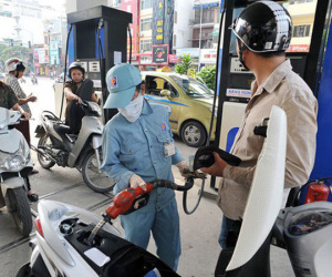 Bộ Công Thương kiến nghị lùi ngày tăng thuế môi trường đối với xăng dầu