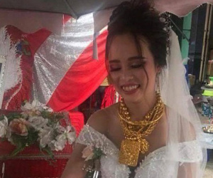 Cô dâu đeo vàng trĩu cổ, kín tay trong ngày cưới: Sau đám cưới đem hết vàng về Đài Loan