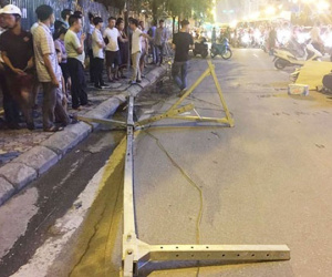 Khởi tố vụ thanh sắt rơi từ công trình cao tầng khiến bà mẹ đơn thân tử vong trên đường Lê Văn Lương