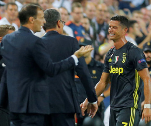 UEFA phán quyết về thẻ đỏ Ronaldo, Man United bất phục