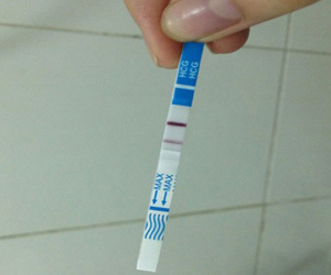 Cô nàng lấy chồng 5 năm chưa con, sau 1 lần lên giường với sếp lại dính bầu, không biết cái thai là của ai bị ném đá