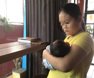 Cuộc đời buồn tủi của bé gái 13 tuổi bị ép quan hệ tình dục