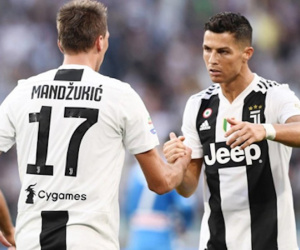 Ronaldo vô duyên, Juve vẫn đè bẹp Napoli