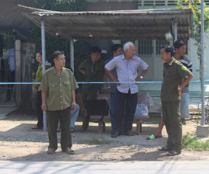 Vụ nhóm thanh niên chém chết người: Đến trả thù con trai, cha ra mở cửa bị đâm chết