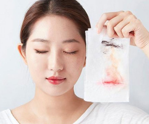 Để mặt không khô sần, bạn nhất định phải nằm lòng 7 bí quyết chăm sóc da mùa đông này