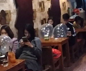 Tự bơm bóng cười hít, thanh niên 21 tuổi tê liệt người
