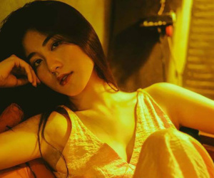 Bộ ảnh tuổi 19 của Thuỳ Linh: Xinh đẹp và dịu dàng đúng kiểu 'uống nhầm ánh mắt, cơn say theo cả đời'