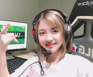 Cô bạn streamer mới toanh gây ấn tượng với vẻ ngoài xinh như hot girl Hàn Quốc