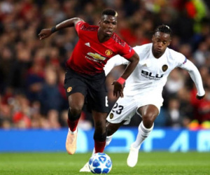 Pogba bị cấm trả lời truyền thông sau trận hòa Valencia