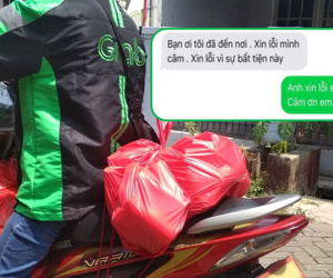 Đặt giao cơm qua Grabbike mà gọi tài xế nhiều lần không bắt máy, khách hàng đang tức giận bỗng chạnh lòng khi đọc tin nhắn: Xin lỗi, mình câm!