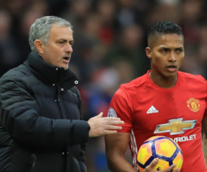 Đội trưởng Man Utd thích đăng tải đòi sa thải Mourinho