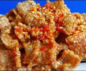 Phế phẩm lò mổ vứt đầy chợ: Chao nhiệt 1.000 độ thành đặc sản thơm lừng