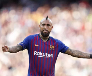 Arturo Vidal: Trả giá vì tin lời hứa hão của Barca