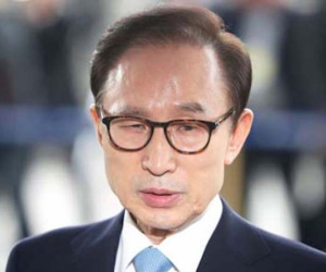 Cựu tổng thống Hàn Quốc Lee Myung-bak bị kết án 15 năm tù