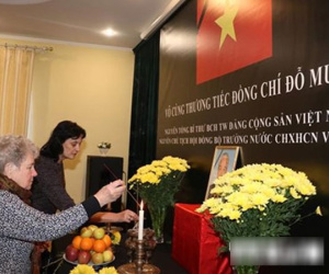 ĐSQ Việt Nam tại Hoa Kỳ, CH Séc tổ chức lễ viếng nguyên Tổng Bí thư Đỗ Mười