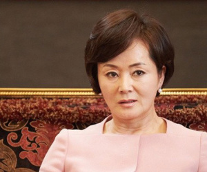 Mẹ chồng nghi ngờ con dâu ngoại tình vì hay đi sớm về khuya, đến khi biết sự thật thì nghẹn ngào không thốt nên lời