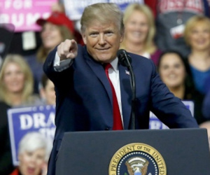 Trump tự tin sẽ thắng nếu đấm bốc với Putin
