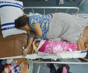 Em bé chào đời trên tàu cứu trợ sau thảm họa kép ở Indonesia