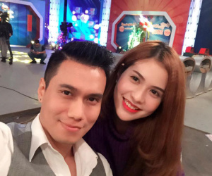 Hot mom Hương Trần - bà xã xinh đẹp của nam diễn viên Việt Anh đổi tình trạng quan hệ trên Facebook sang 'Độc thân'?