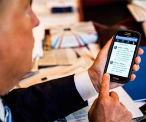 Lý do ông Trump bị vợ tịch thu điện thoại