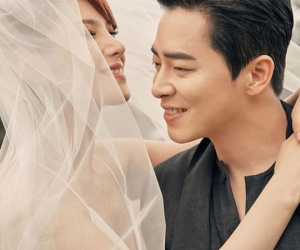 Nữ ca sĩ 'Hậu duệ mặt trời' và tài tử Jo Jung Suk tuyên bố đã kết hôn, lên top 1 Naver với bộ ảnh cưới đẹp ngất ngây