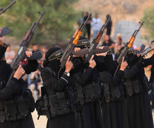 Chiêm ngưỡng vẻ đẹp bí ẩn, mạnh mẽ của các nữ du kích Palestine