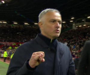 Mourinho bị FA 'sờ gáy' vụ chửi tục vào máy quay