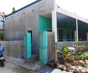 Rùng mình phát hiện bé trai sơ sinh chết dưới bồn cầu xóm trọ