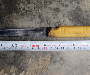 Thiếu niên cướp tiền của cụ bà, mang 500.000 đồng đưa mẹ