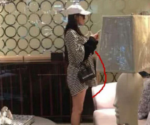 Trương Hinh Dư lộ bụng lùm lùm sau 1 tháng kết hôn cùng soái ca quân nhân