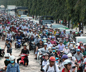 Người dân Cần Thơ quay cuồng trong triều cường cao bất thường