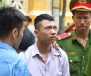 Bi kịch đau lòng sau lời dọa 'hiến' tình trẻ của bác trai bán vé số