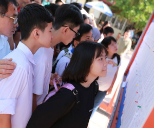 Thi vào lớp 10 năm học 2019 - 2020 tại Hà Nội: Phụ huynh, học sinh 'đau tim' vì công bố môn thi kiểu 'ú tìm'
