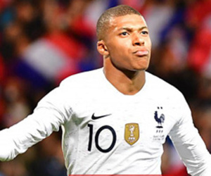 Pháp 2-2 Iceland: Ghi bàn phút chót, Mbappe giúp Pháp thoát thua