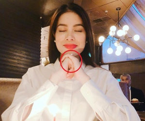 Tảng lờ chuyện sang Mỹ sinh con nhưng Phạm Hương lại để lộ chiếc nhẫn lạ trên ngón tay áp út