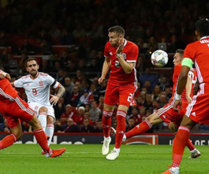 Xứ Wales 1-4 Tây Ban Nha: Alcacer thăng hoa, Bò tót đại thắng