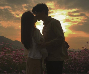 Yêu 10 năm 'ngâm' không cưới, chàng trai cam chịu nhìn bạn gái kết hôn: Tôi cái gì cũng có, trừ em!