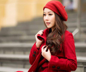 Hoa hậu Ngô Phương Lan bị chèn dây thần kinh, nằm liệt giường 3 ngày trong cơn đau triền miên
