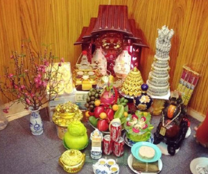 Sáng đặt thứ này trên bàn thờ Thần Tài tối may mắn gõ cửa, tiền bạc ùn ùn kéo đến