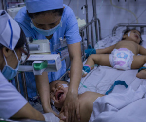 Tại sao bệnh tay chân miệng năm nay nguy hiểm