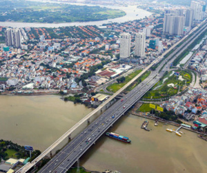 Bùng nổ trung tâm mua sắm ở rìa trung tâm Sài Gòn