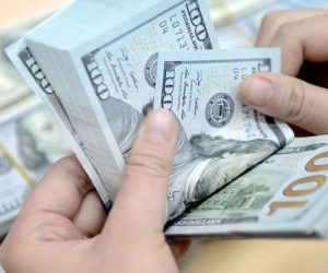 Hàng loạt doanh nghiệp châu Á lao đao khi đồng USD tăng giá quá cao