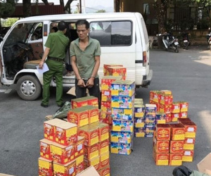 Kẻ chở pháo lậu, ma túy... cắn công an để thoát thân