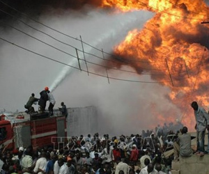 Cháy đường ống dẫn dầu ở Nigeria, số người chết tăng lên 60 người